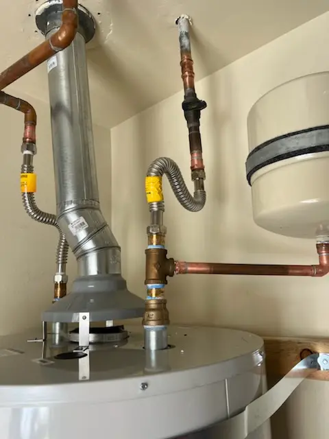 Water heater installation and plumbing repair in New Irving Park